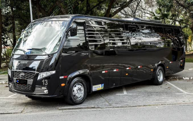 Serviço de Transporte Executivo de Luxo em microônibus para até 20 passeiros.
